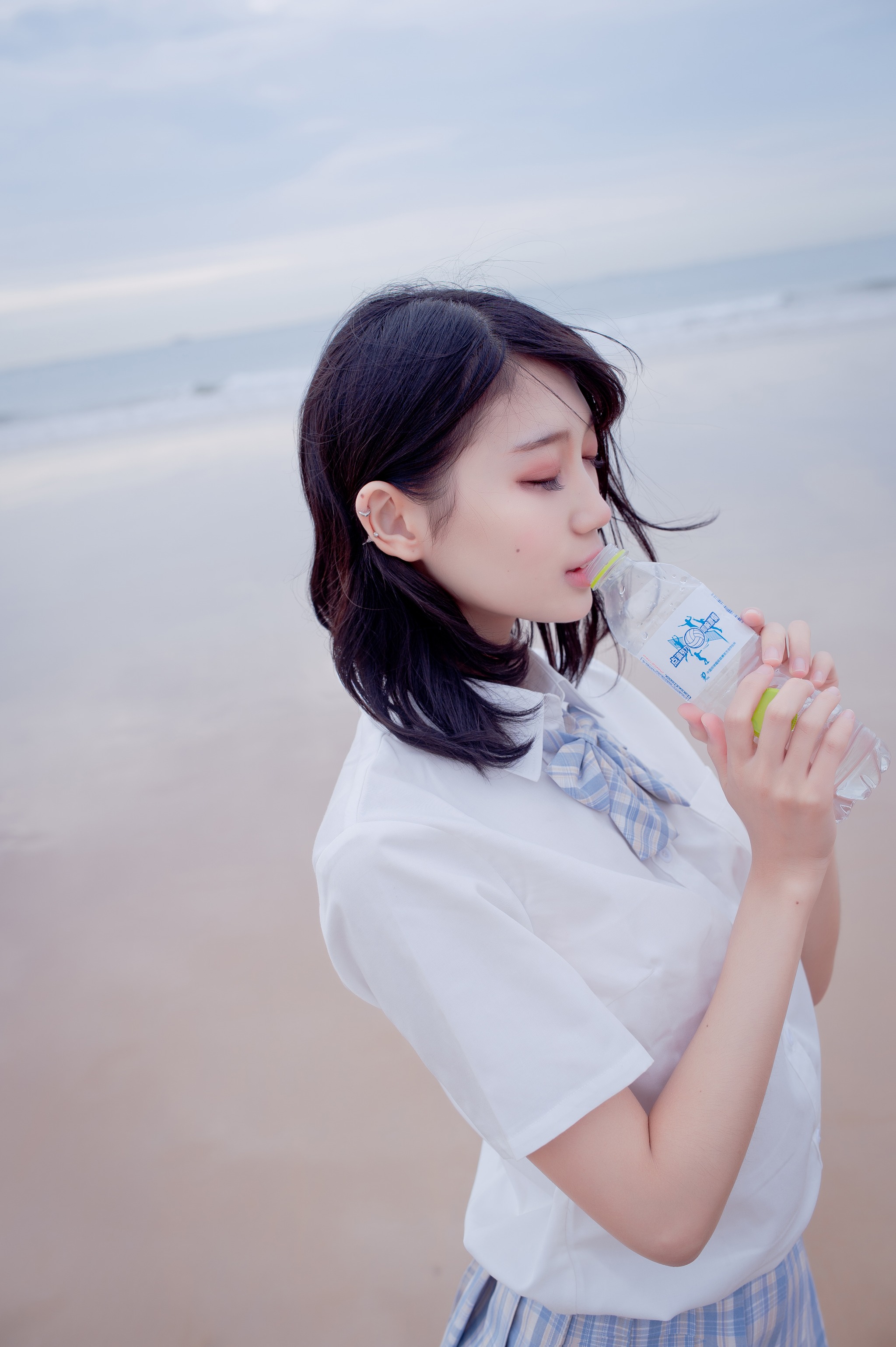 图片[1]-周叽是可爱兔兔 – NO.020 海边jk [35P]-XikXak